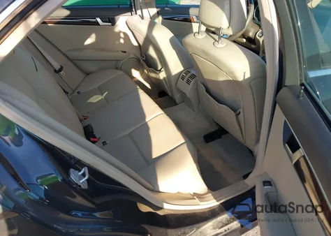 2013 Mercedes-Benz C 300 Sport 4Matic из США, поврежденный, VIN WDDGF8AB2DG133826